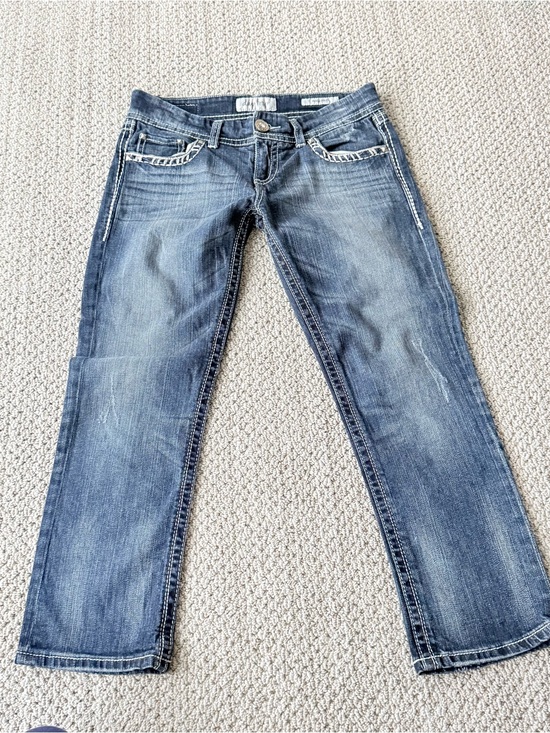 Daytrip Denim - Daytrip Women's Light Blue Capri Low rise Jeans with Contrast Stitching